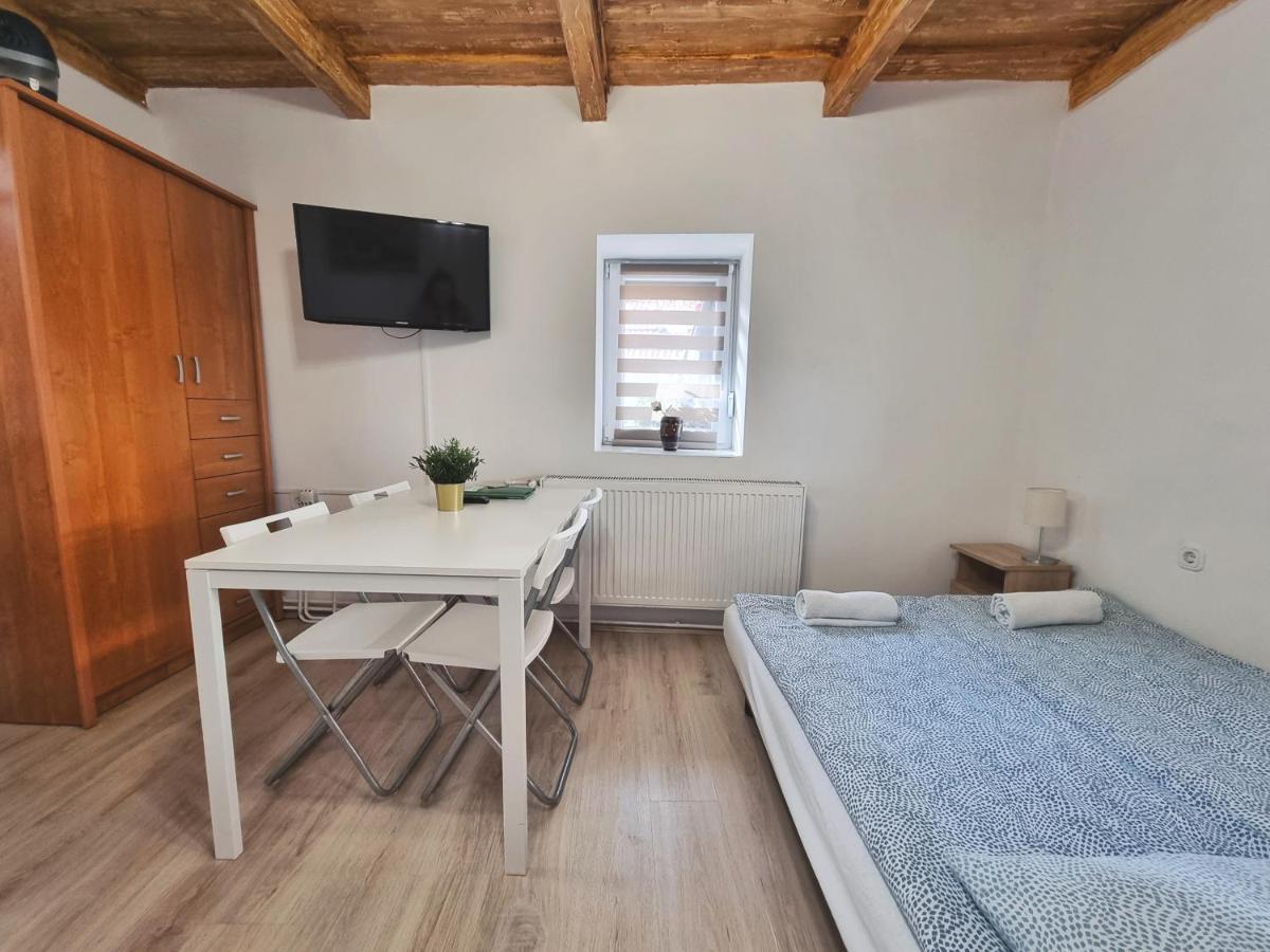 Gyongy Apartmanhazak Διαμέρισμα Gyöngyös Εξωτερικό φωτογραφία